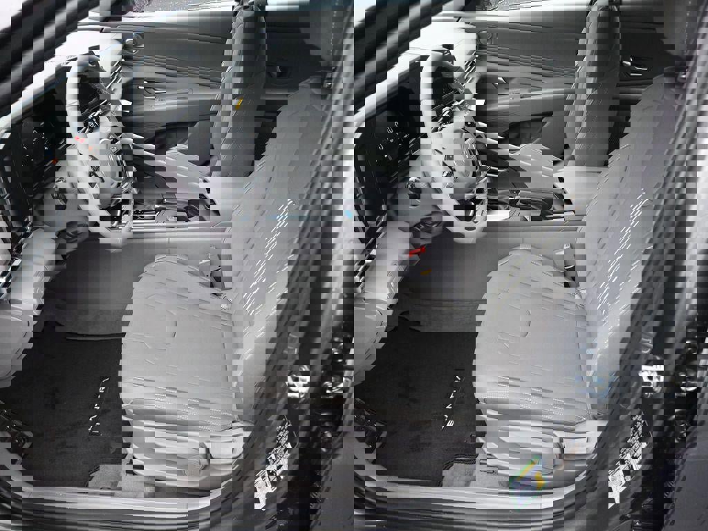 New 2026 Hyundai Elantra Sport image 9