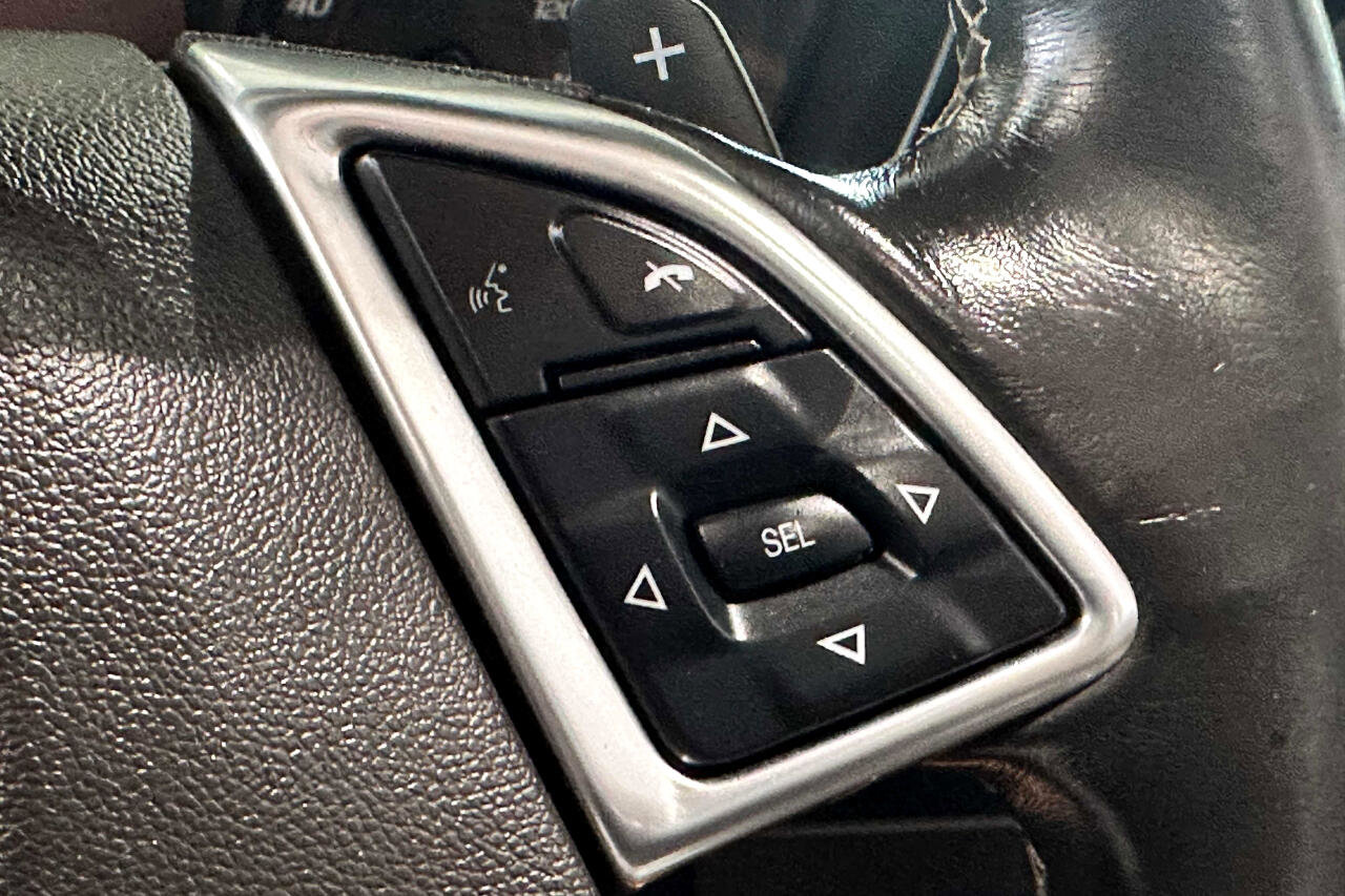 Used 2020 Chevrolet Camaro LT image 17