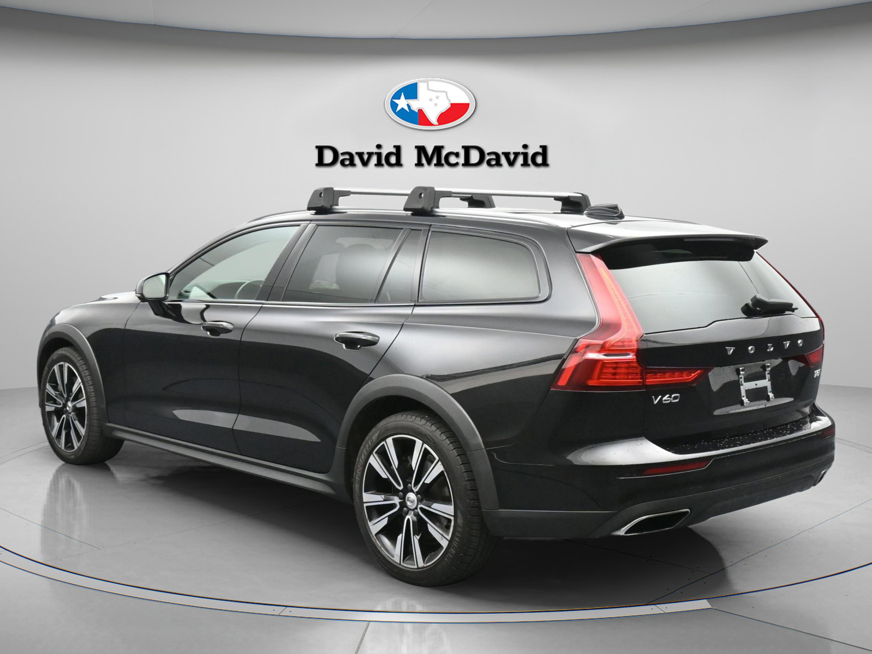 Used 2020 Volvo V60 T5 Cross Country w/ Protection Package image 12