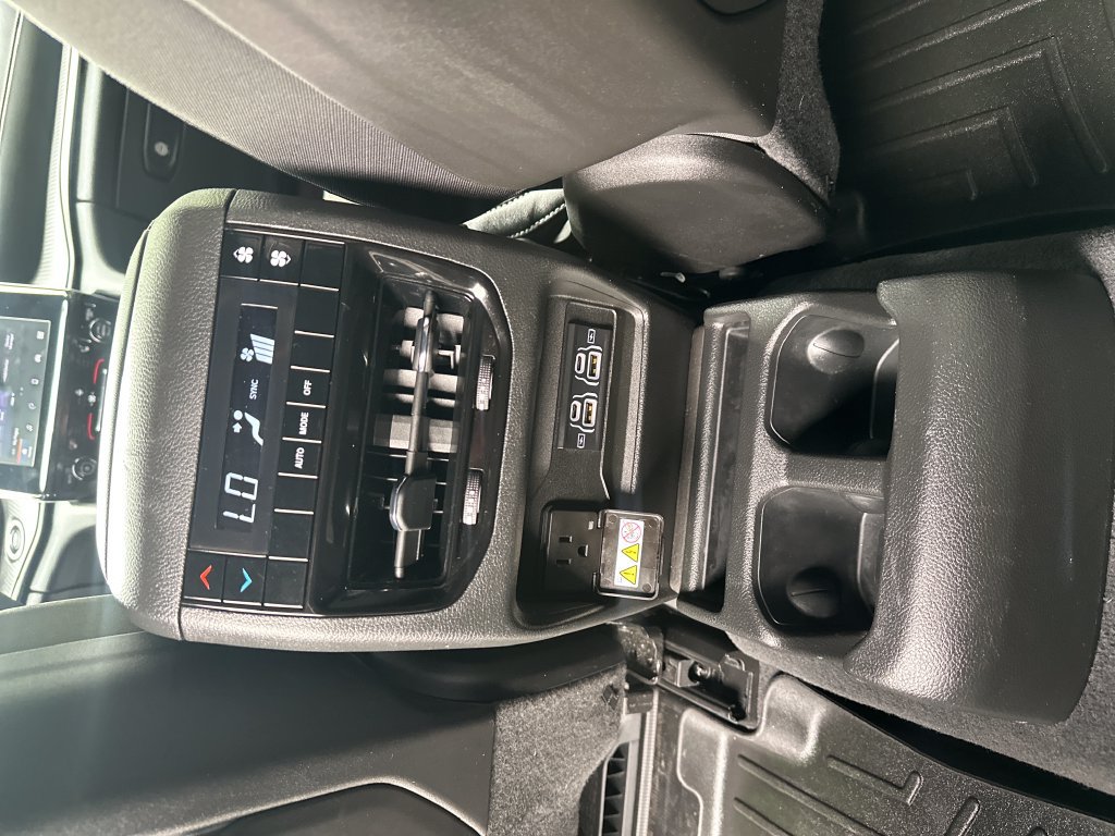 Used 2023 Jeep Grand Cherokee L Laredo AWD/4WD image 21