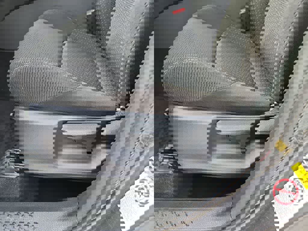 Used 2019 Toyota C-HR XLE image 23