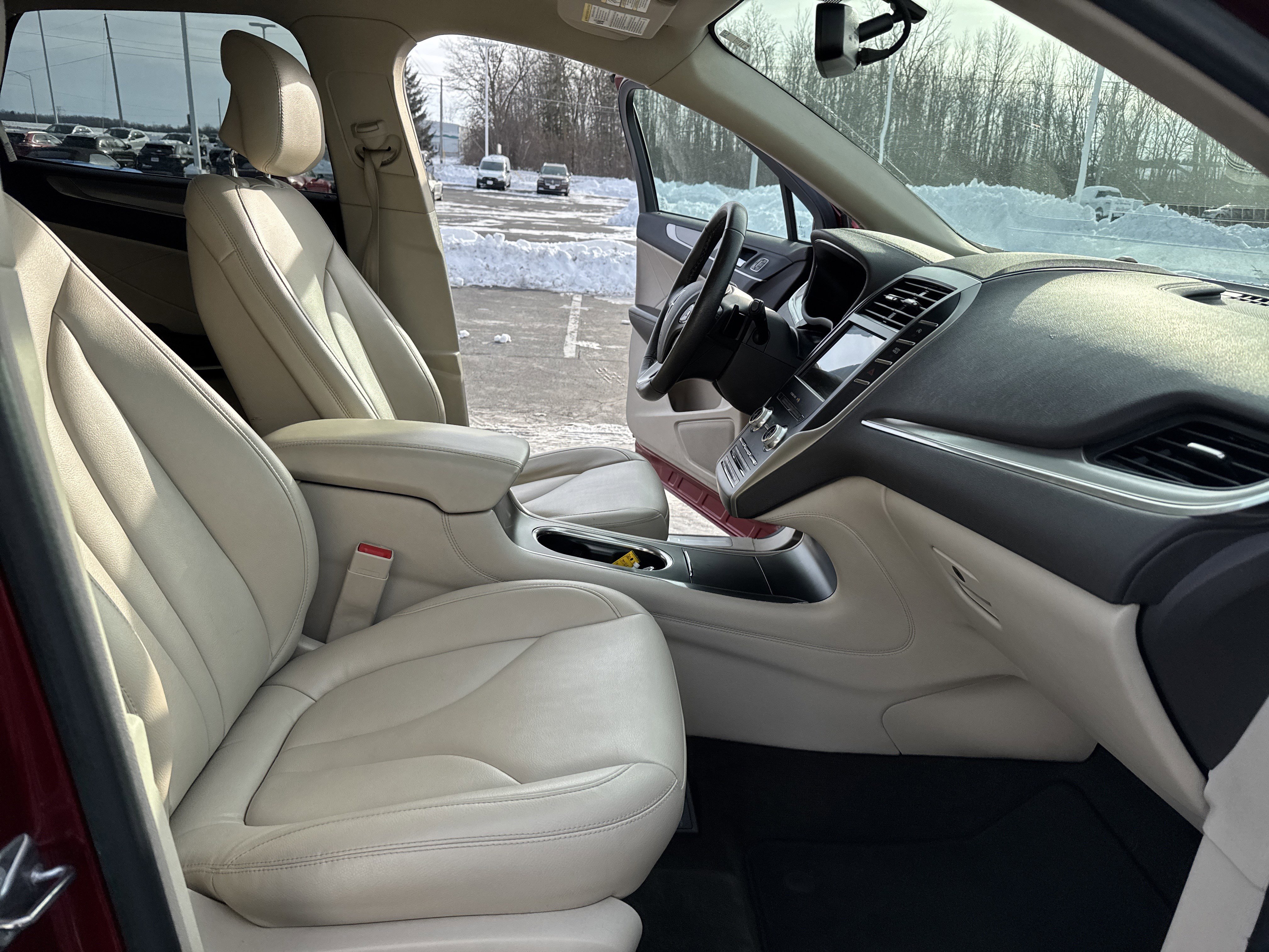 Used 2019 Lincoln MKC Premiere image 26