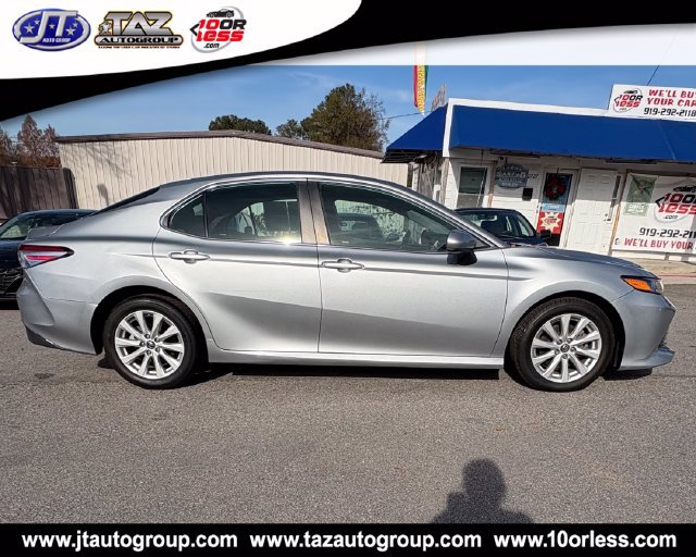 Used 2019 Toyota Camry LE FWD image 6