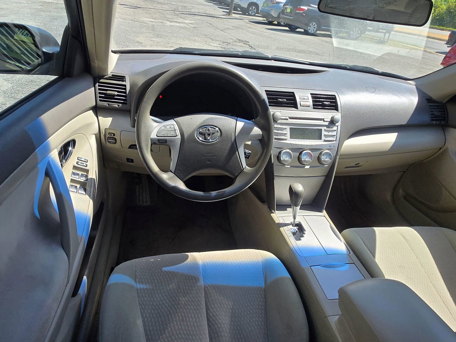 Used 2010 Toyota Camry FWD image 5
