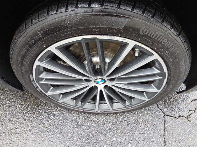 Used 2023 BMW 540i xDrive w/ Premium Package image 27