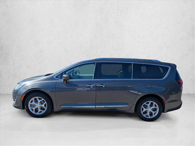 Used 2019 Chrysler Pacifica Touring-L Plus FWD image 9