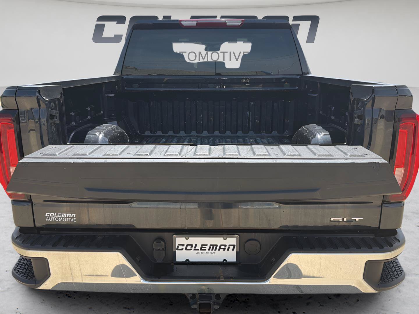Used 2025 GMC Sierra 1500 SLT AWD/4WD image 35