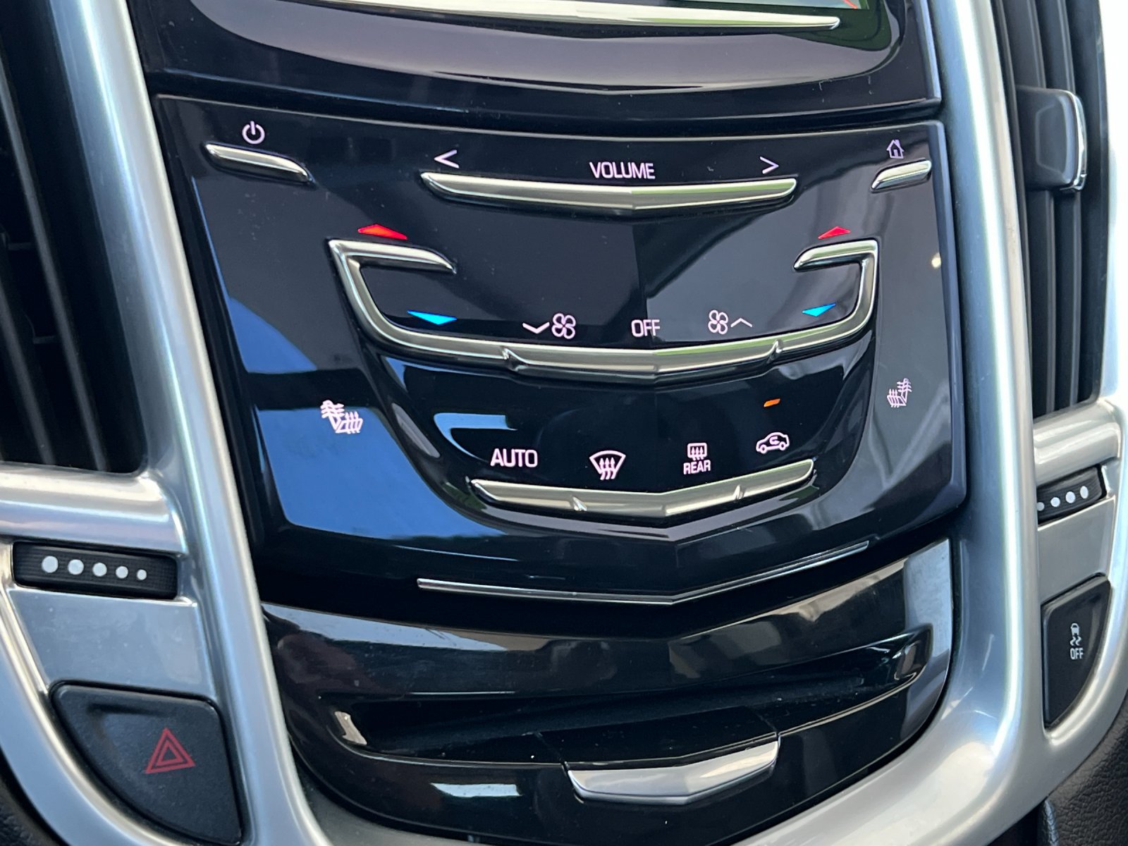 Used 2015 Cadillac SRX Luxury FWD image 19