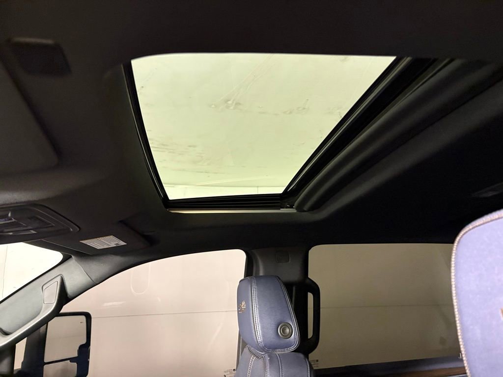 Used 2024 Chevrolet Silverado 3500 High Country w/ High Country Premium Package image 40