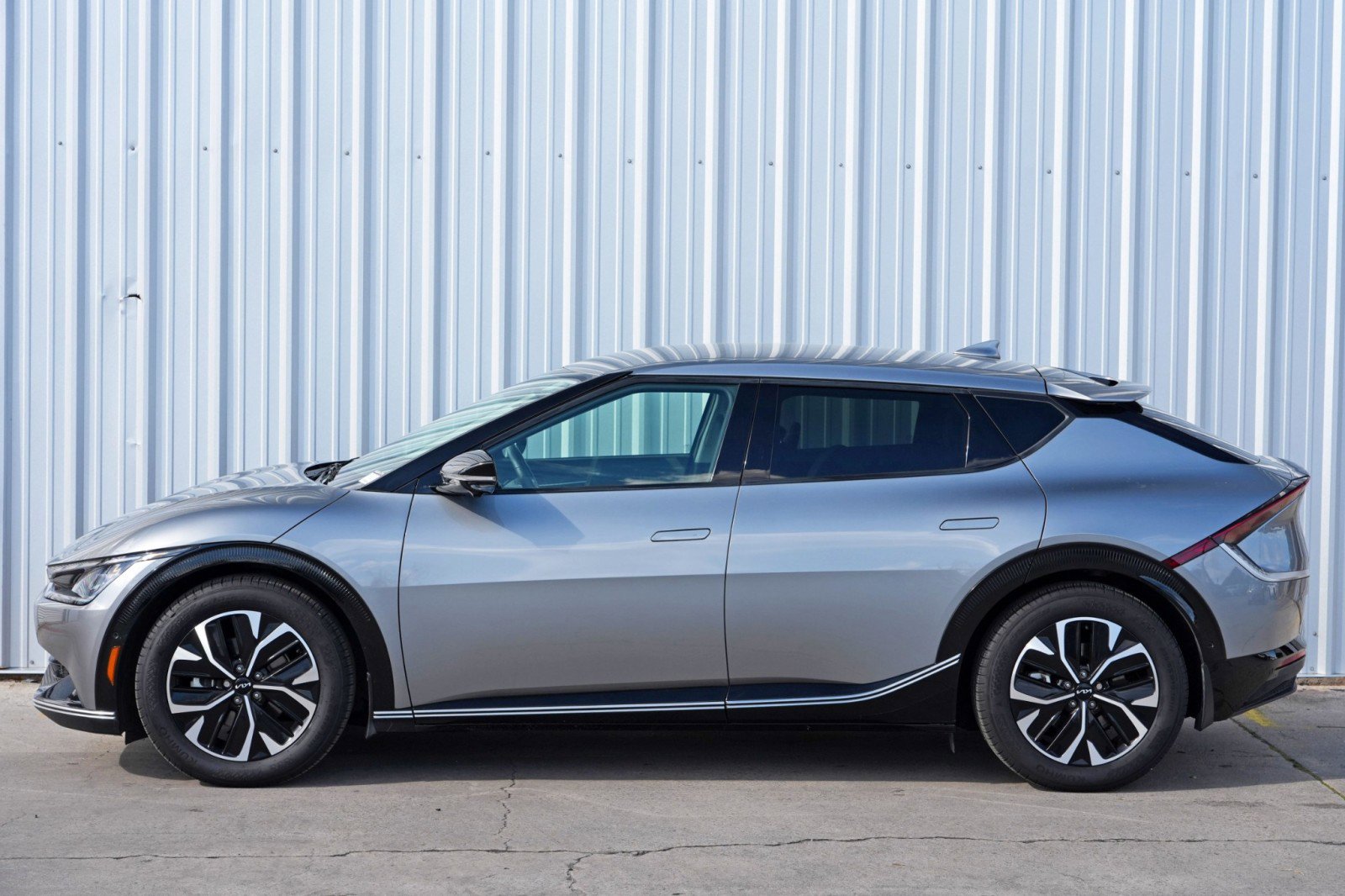 Used 2023 Kia EV6 Wind w/ Wind Technology Package image 47