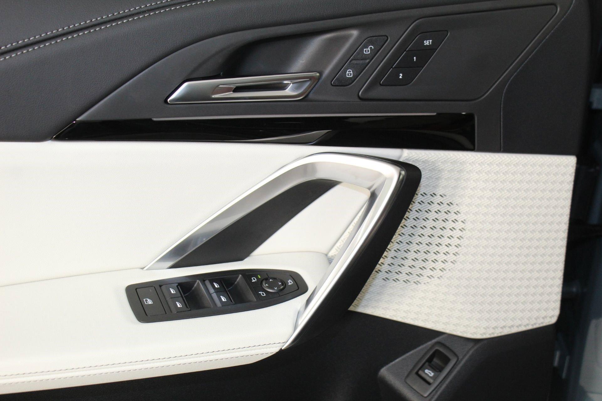 New 2026 BMW X1 xDrive28i w/ Convenience Package image 22