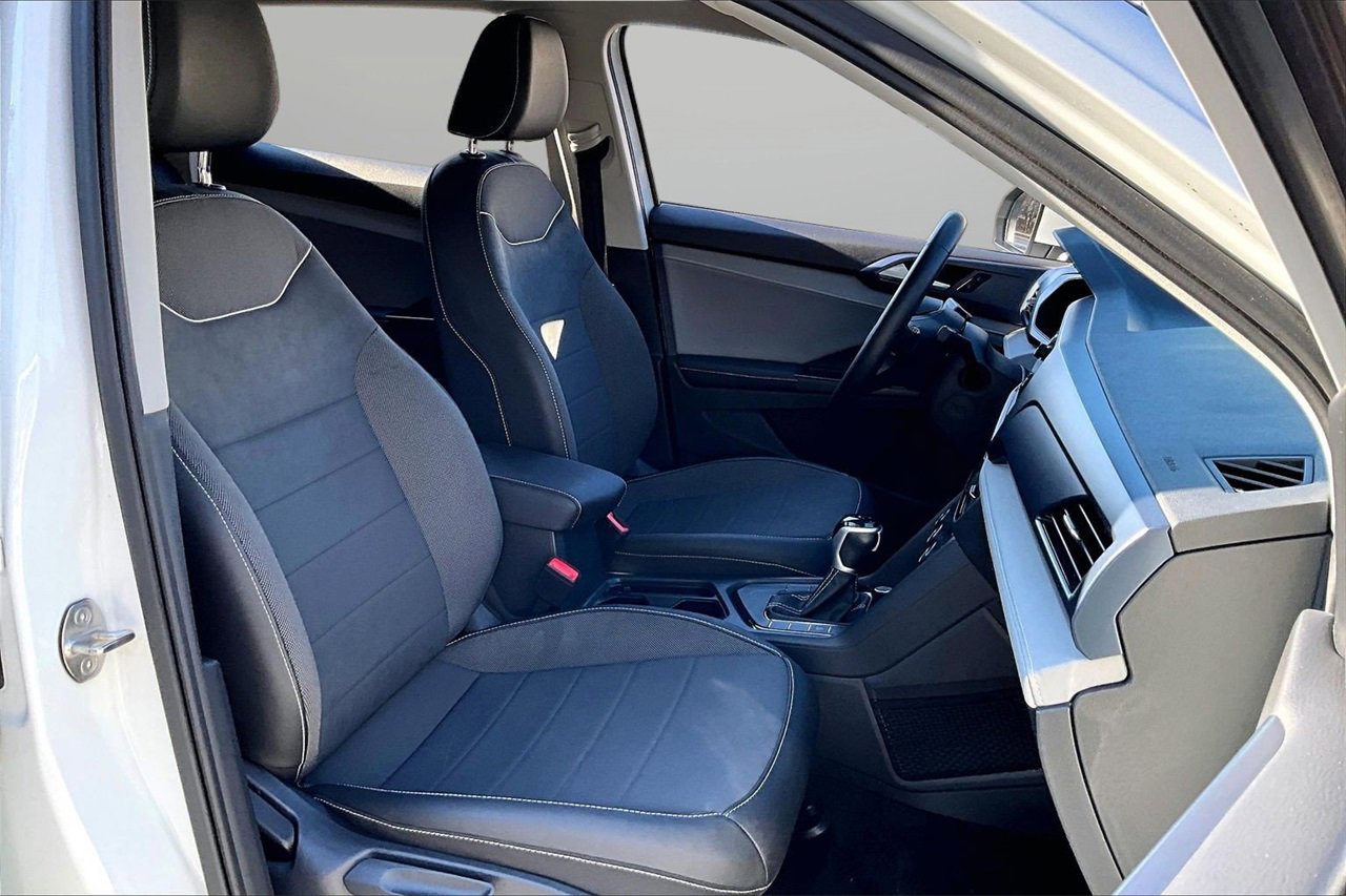 Used 2024 Volkswagen Taos SE image 22