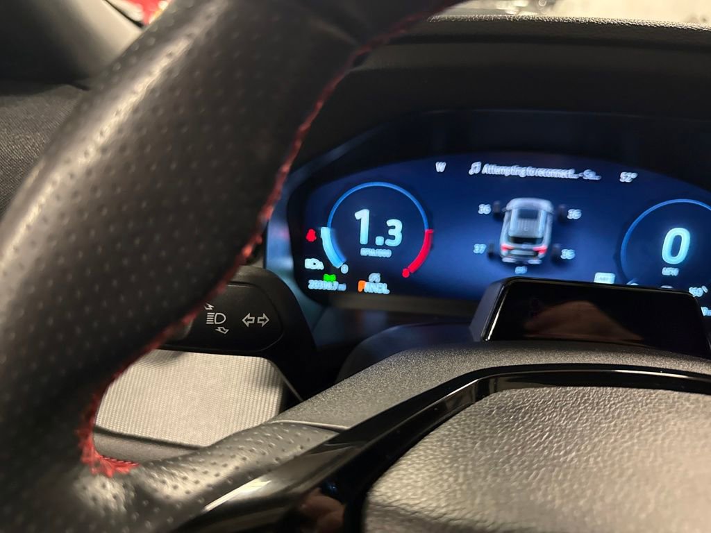 Used 2025 Ford Explorer ST-Line w/ ST-Line Street Pack image 17