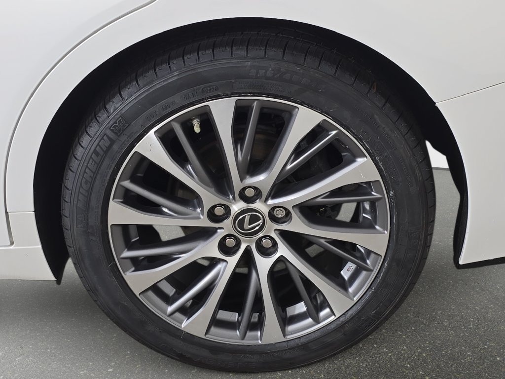 Used 2020 Lexus ES 350 w/ Premium Package FWD image 37