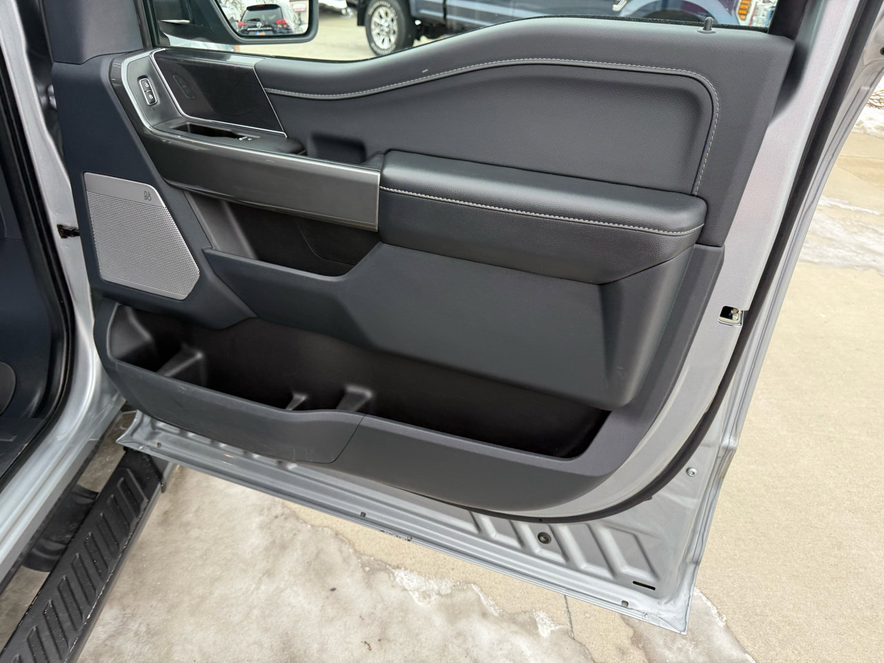 Used 2022 Ford F150 XLT w/ Equipment Group 302A High image 18