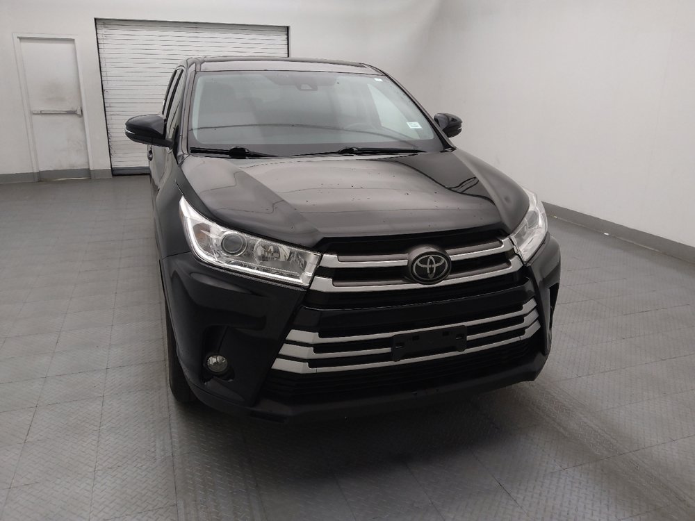Used 2018 Toyota Highlander Plus w/ Protection Package #3 AWD/4WD image 14