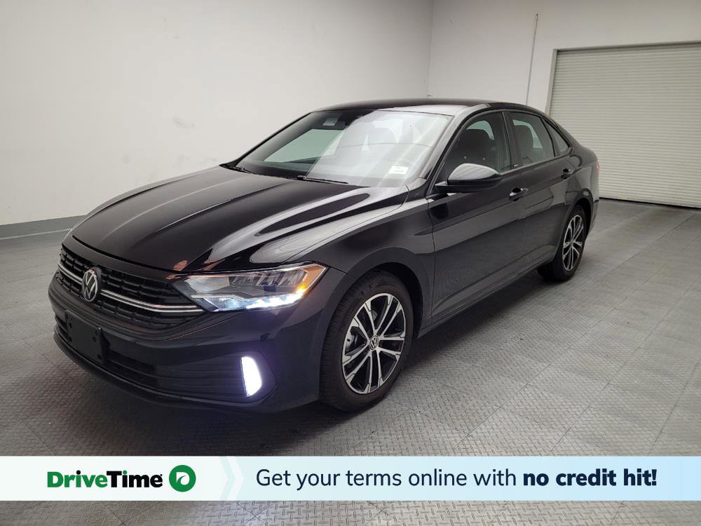 Used 2024 Volkswagen Jetta Sport image 1