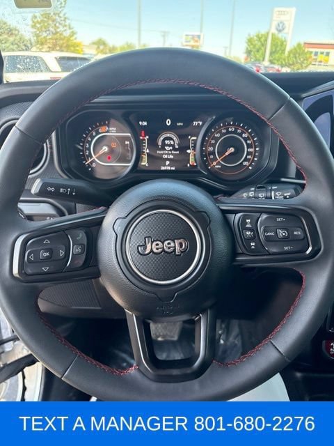 Used 2024 Jeep Wrangler Unlimited Rubicon AWD/4WD image 11