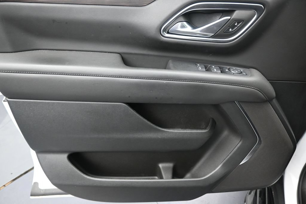 Used 2024 Chevrolet Tahoe LS RWD image 11