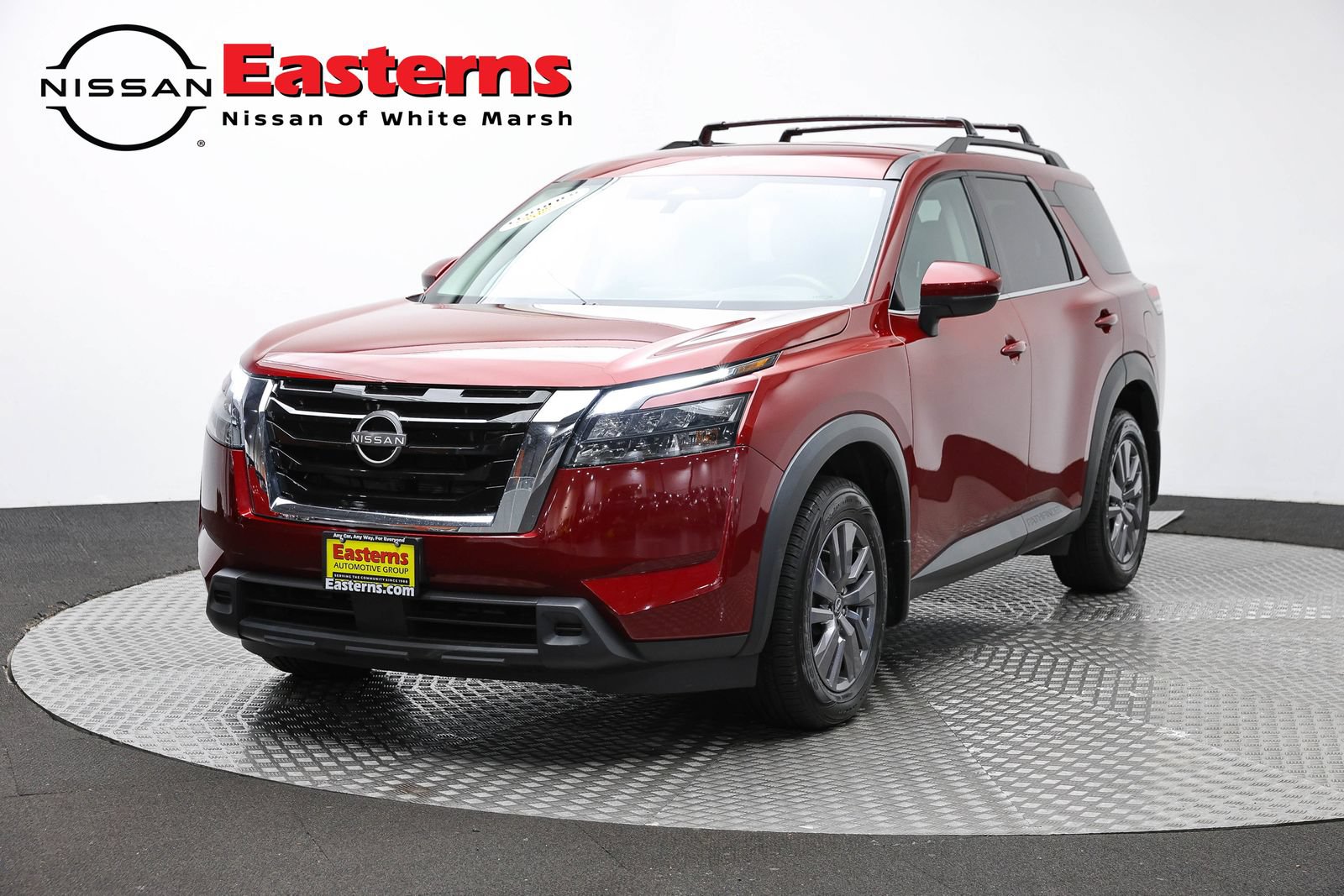 Used 2023 Nissan Pathfinder SV