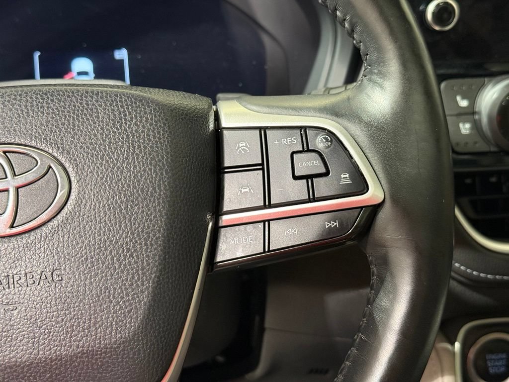 Certified 2024 Toyota Grand Highlander AWD image 27