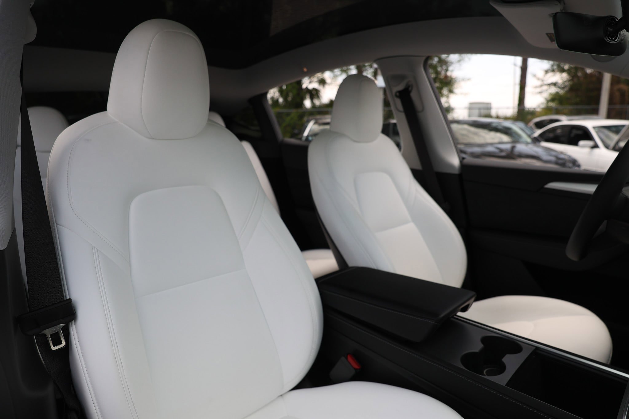 Used 2024 Tesla Model Y Long Range AWD/4WD image 20