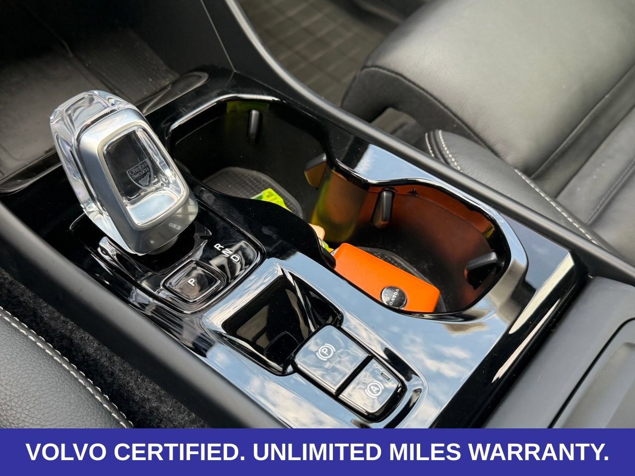 Certified 2026 Volvo XC40 B5 Plus AWD/4WD image 19