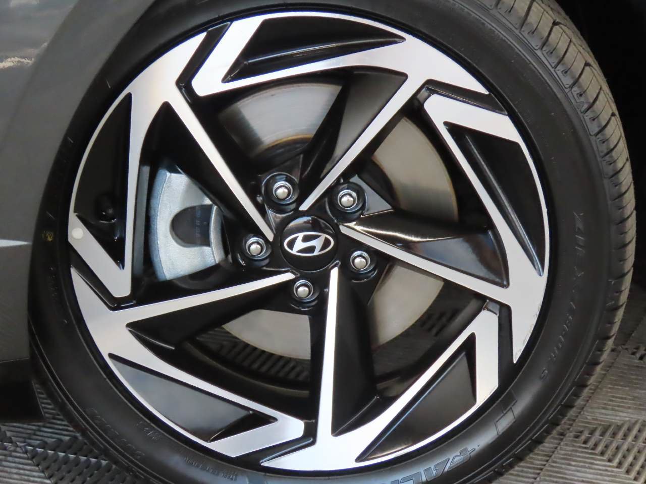 Used 2026 Hyundai Sonata SEL FWD image 6