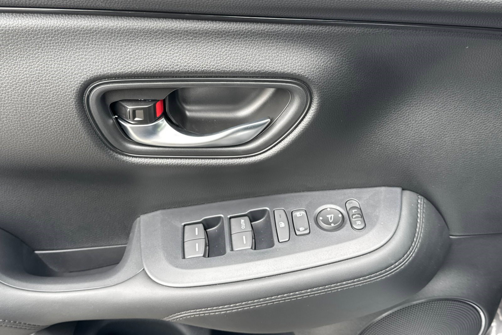New 2027 Honda HR-V LX image 27