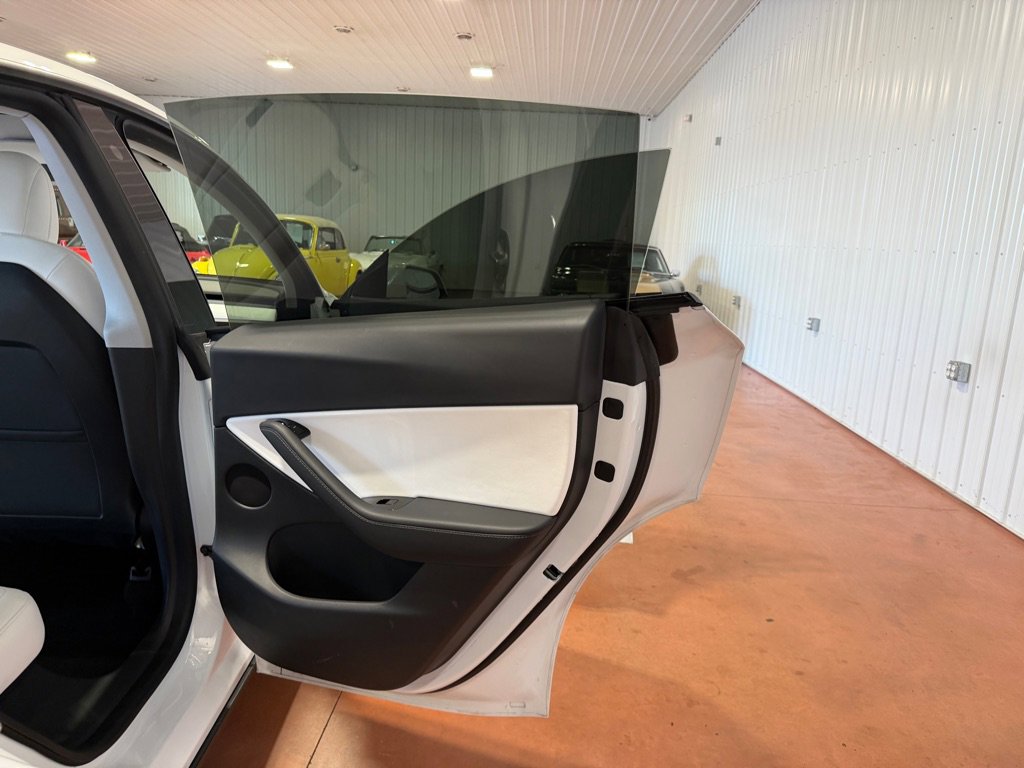 Used 2020 Tesla Model Y Long Range AWD/4WD image 26