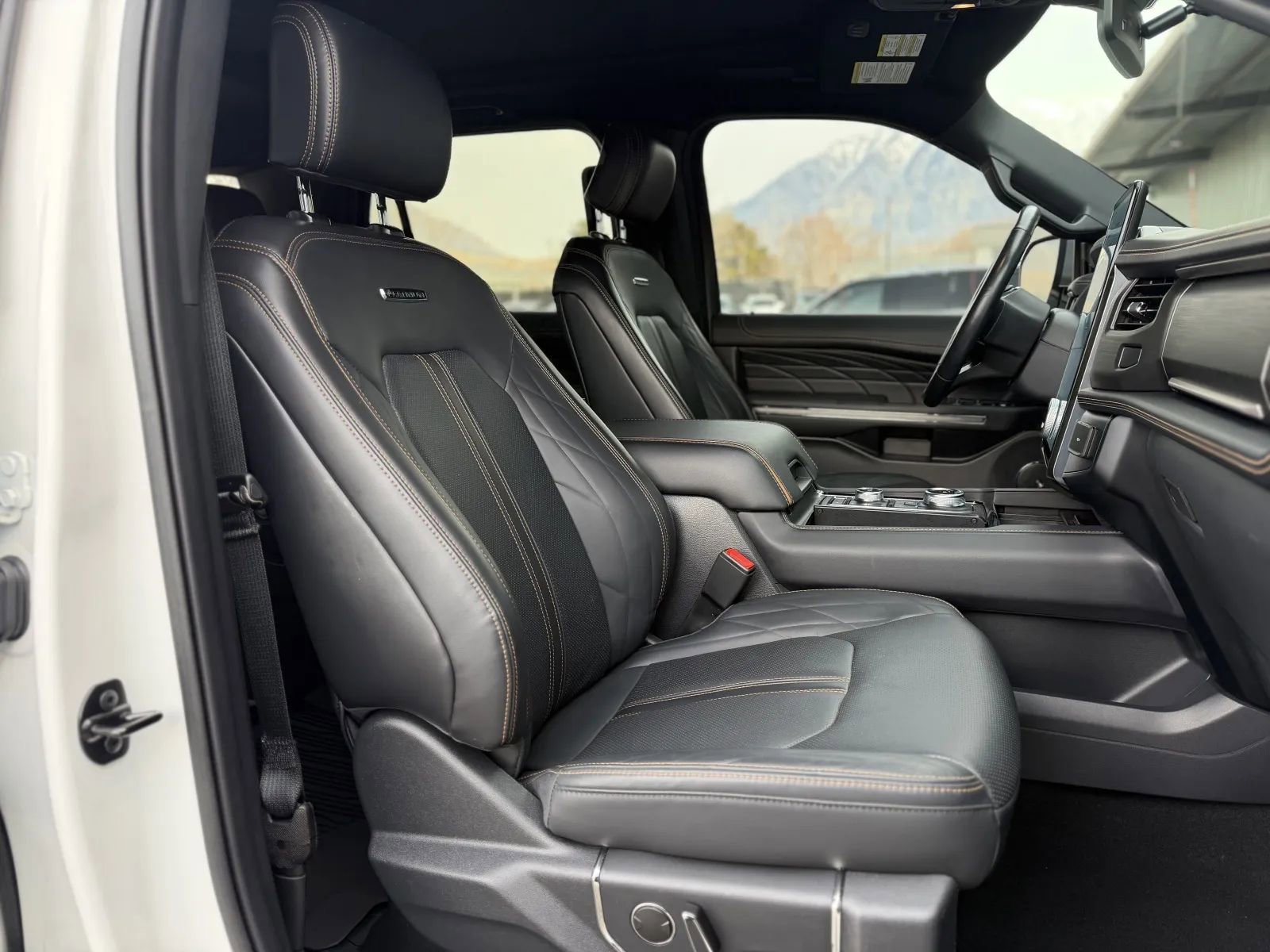 Used 2024 Ford Expedition Max Platinum image 21
