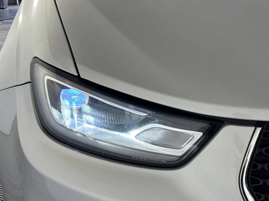 Certified 2024 Chrysler Pacifica Touring-L FWD image 49