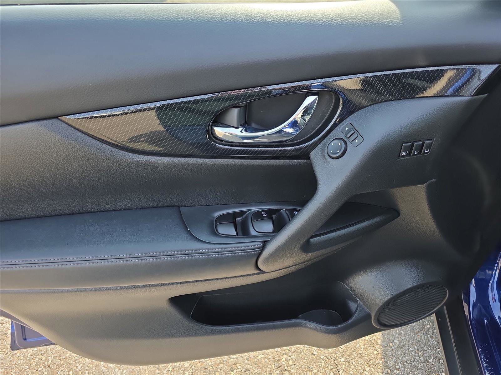 Used 2020 Nissan Rogue SL AWD/4WD image 17