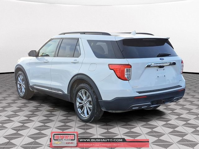 Used 2020 Ford Explorer XLT w/ Equipment Group 202A image 3