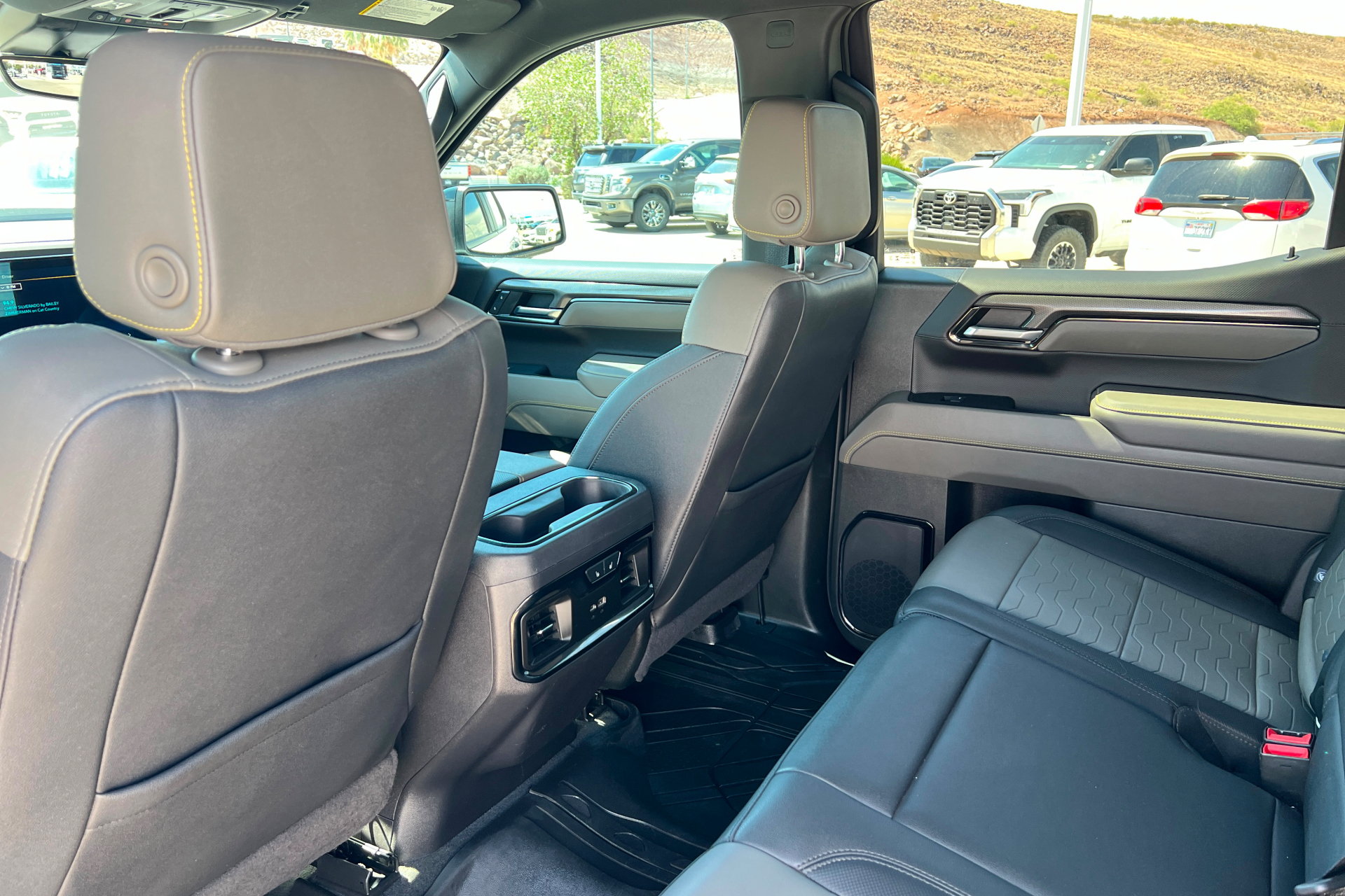 Used 2024 Chevrolet Silverado 1500 ZR2 w/ Technology Package AWD/4WD image 21