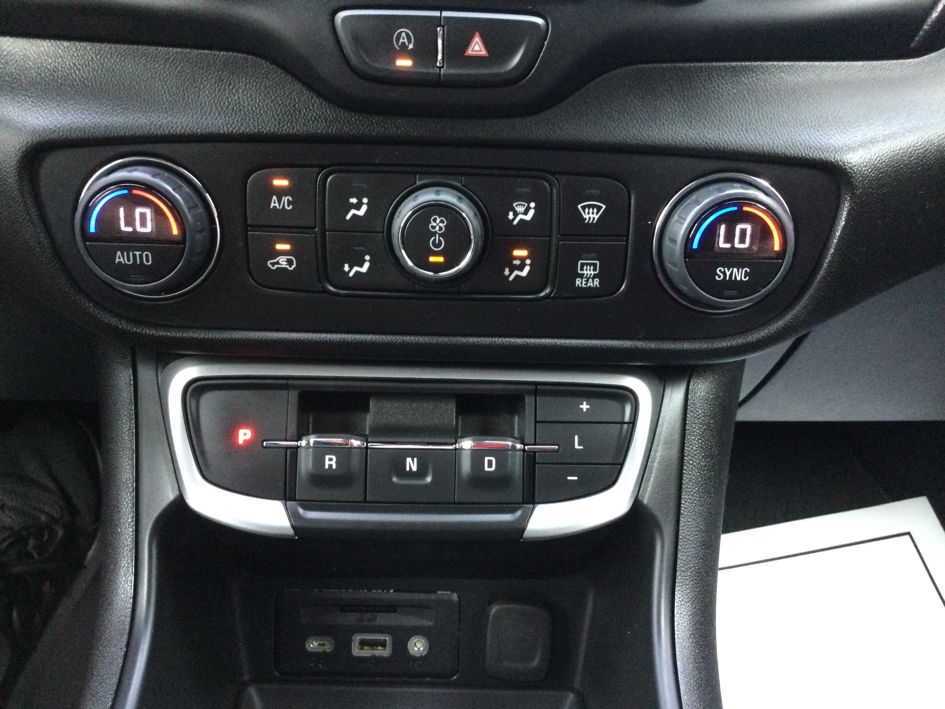Used 2023 GMC Terrain SLE w/ Driver Convenience Package AWD/4WD image 13