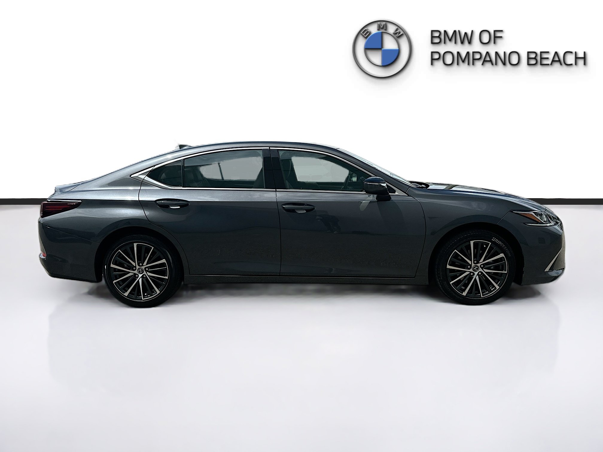 Used 2024 Lexus ES 350 w/ Premium Package FWD image 8