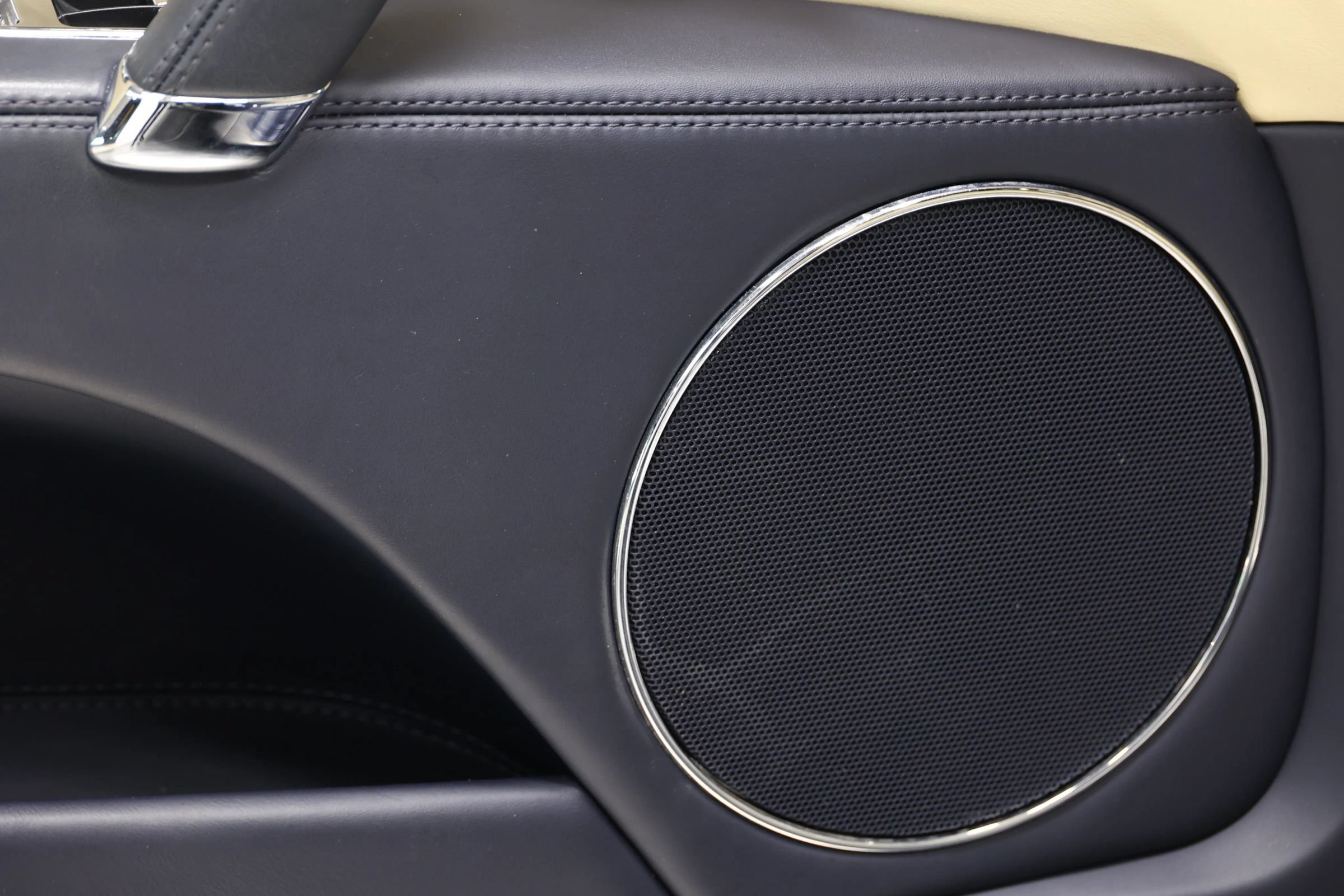 Used 2015 Bentley Flying Spur V8 AWD/4WD image 12