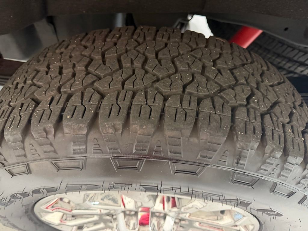 Used 2026 Chevrolet Silverado 2500 LTZ w/ LTZ Premium Package image 12