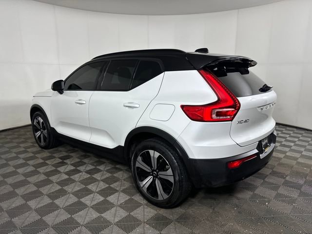 Used 2023 Volvo XC40 Recharge Plus w/ Protection Package Premier image 5