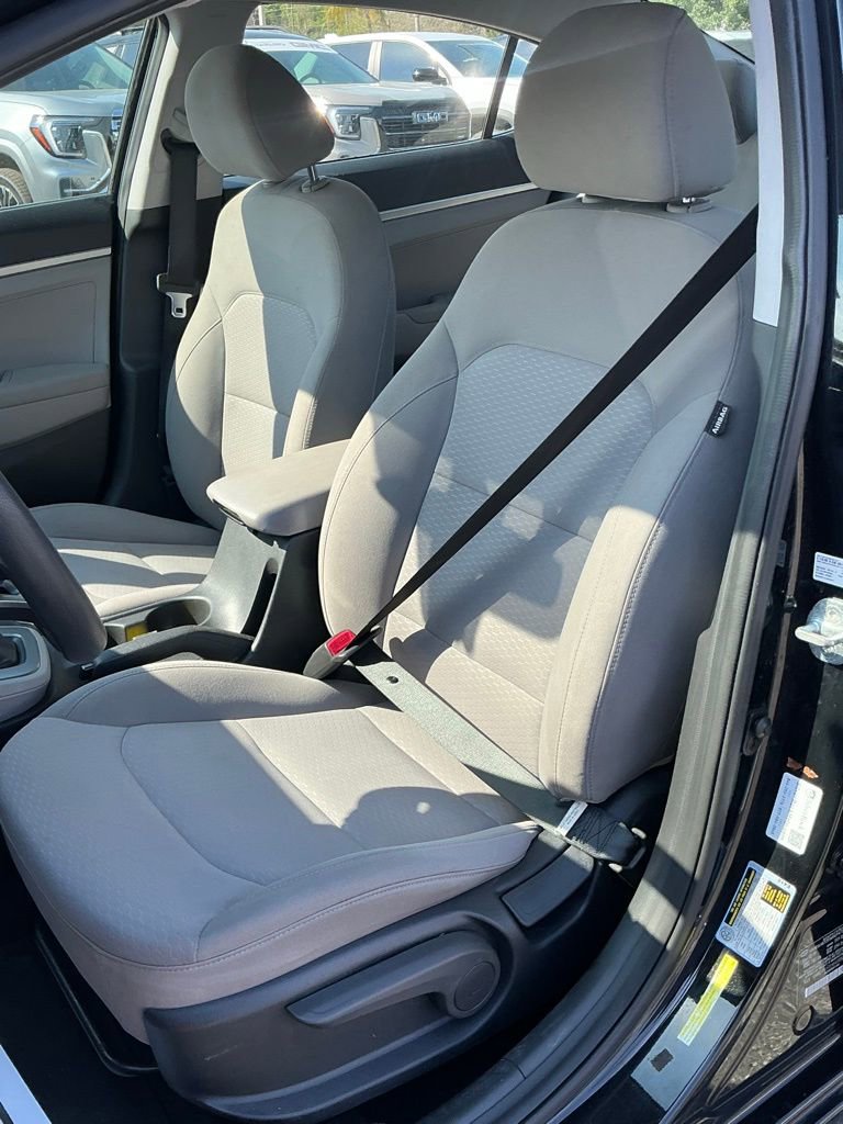 Used 2020 Hyundai Elantra SE image 27