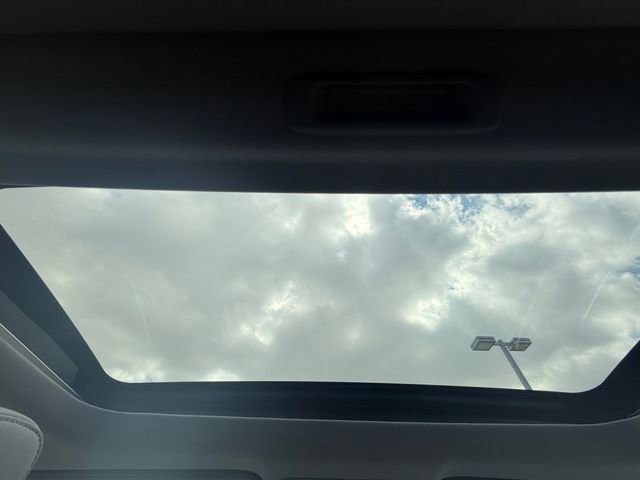 Used 2022 Honda CR-V Touring image 7