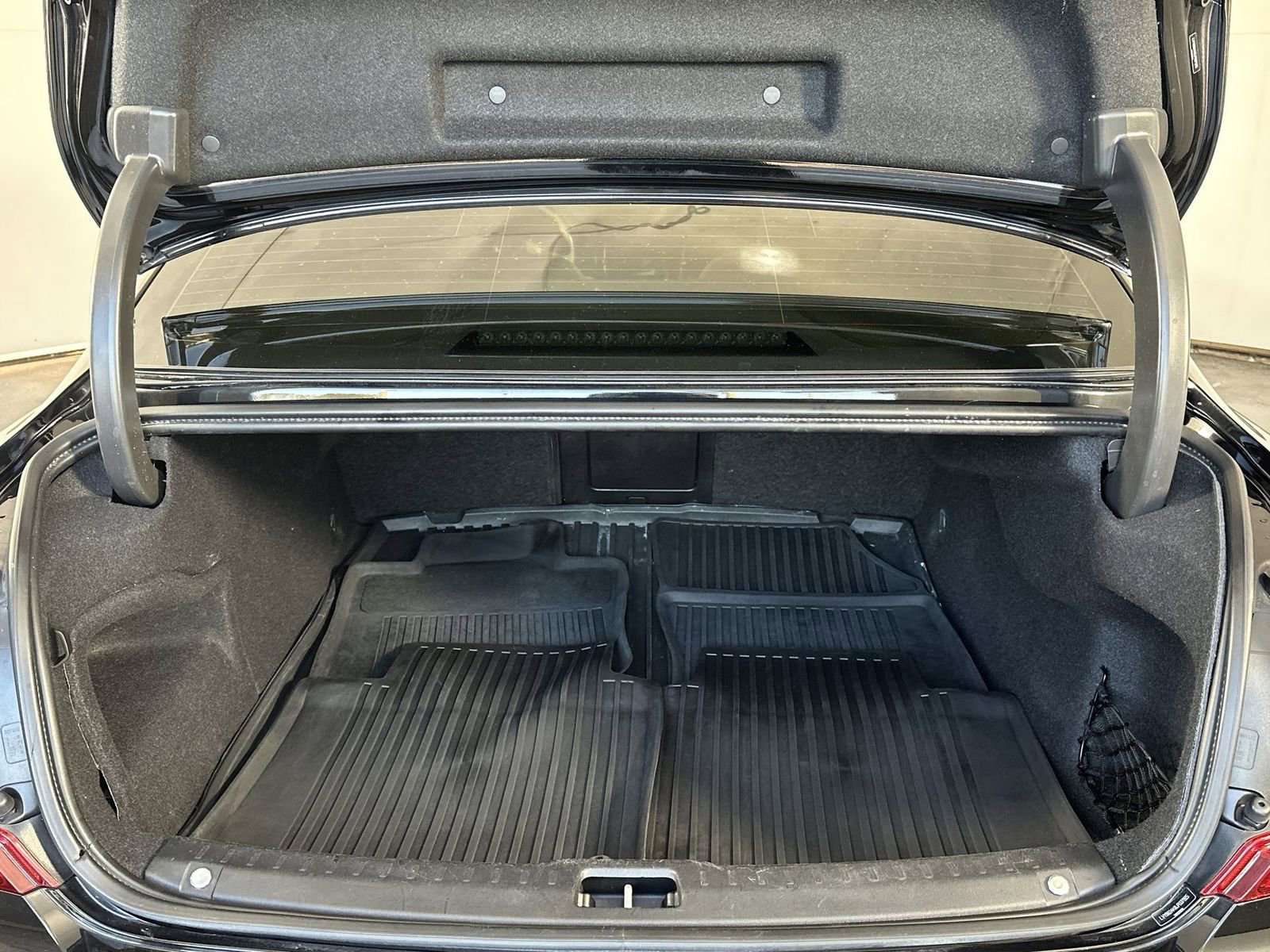 Used 2018 Volvo S90 T5 Momentum w/ Convenience Package image 25