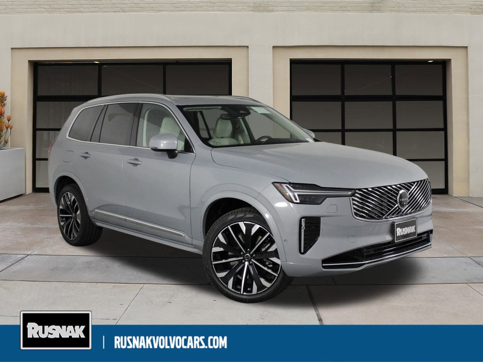 New 2026 Volvo XC90 T8 Ultra