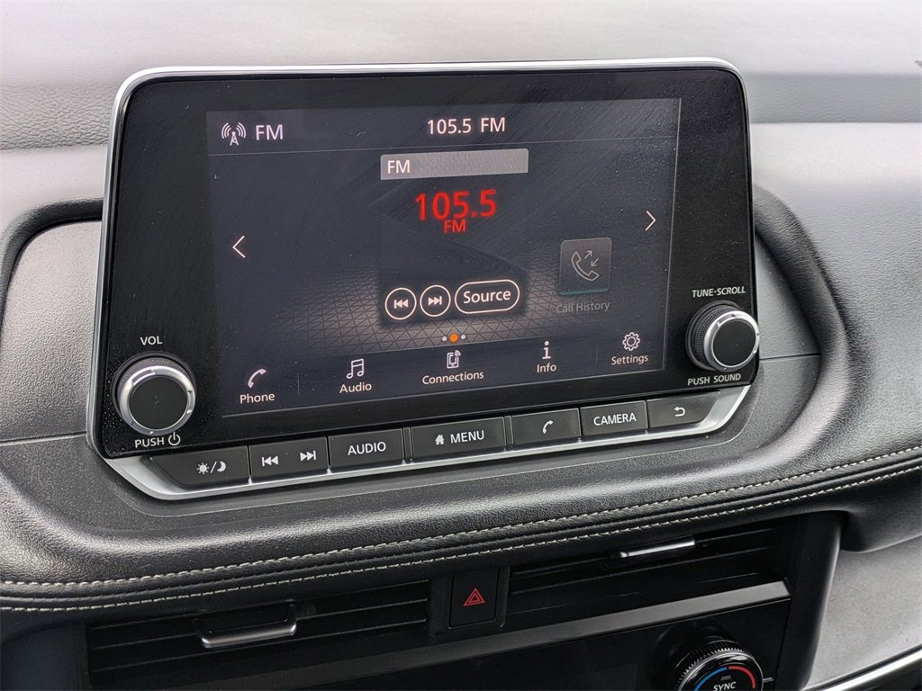 Used 2024 Nissan Rogue SV image 17