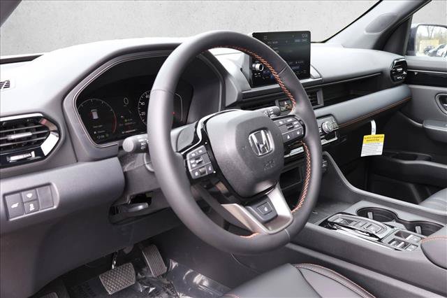 New 2025 Honda Pilot TrailSport image 10