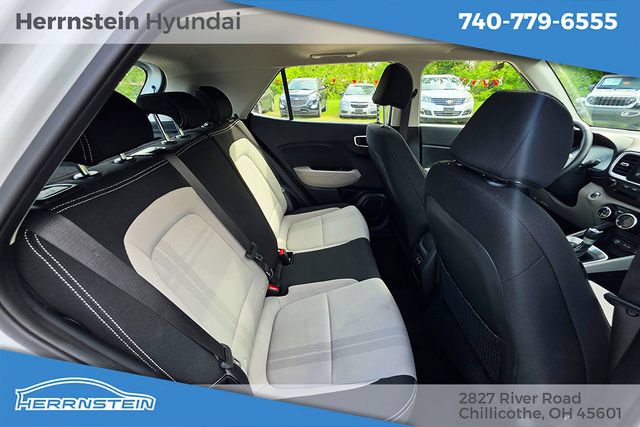Used 2025 Hyundai Venue SEL FWD image 26