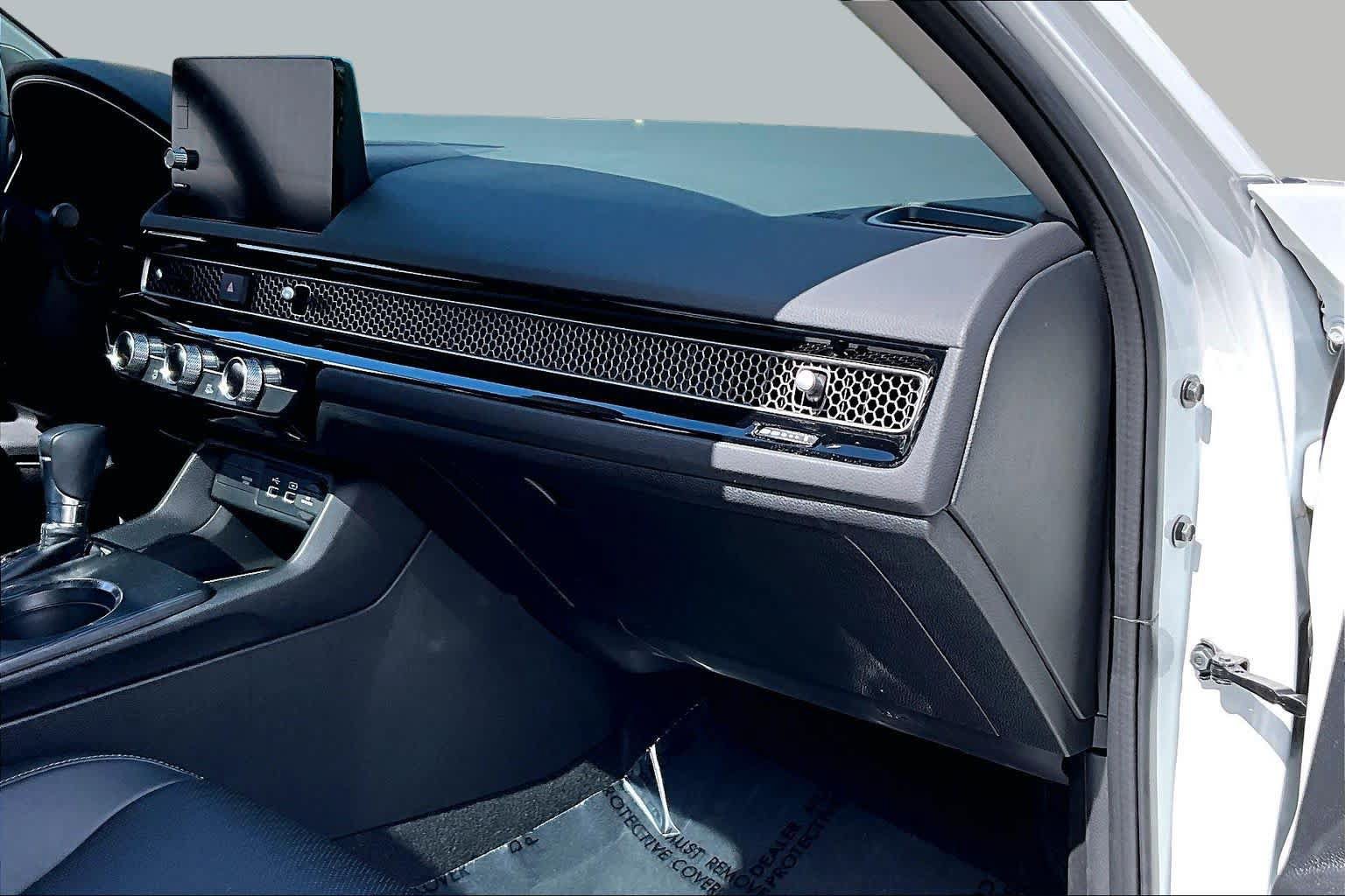 Used 2024 Honda Civic Touring image 18