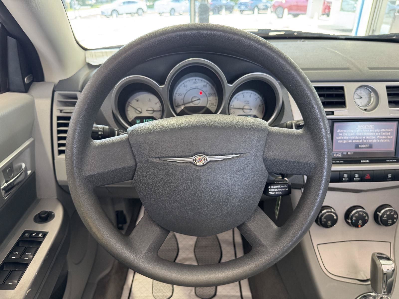 Used 2008 Chrysler Sebring Touring w/ Electronics Convenience Group FWD image 21
