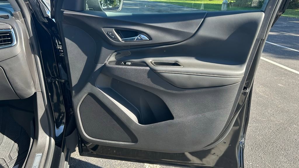 Used 2024 Chevrolet Equinox Premier w/ LPO, Floor Liner Package image 9